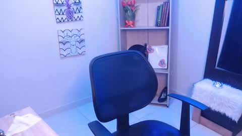 jeam_hot online show from February 3, 2025, 9:18 pm