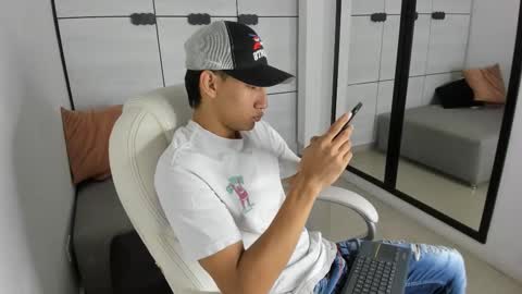 Snapshot of jean_bllack chatting on October 21, 2025, 11:22 am Jean Bllack online show from October 21, 2025, 11:22 am