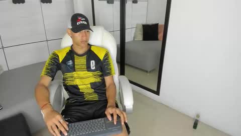 Snapshot of jean_bllack chatting on October 31, 2025, 11:22 am Jean Bllack online show from October 31, 2025, 11:22 am