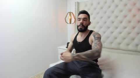 JEAN online show from April 13, 2026, 8:25 pm