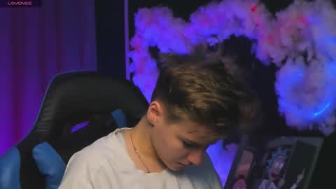 jean_wilsons online show from November 25, 2025, 11:21 am