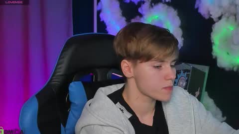 jean_wilsons online show from December 21, 2025, 11:17 am