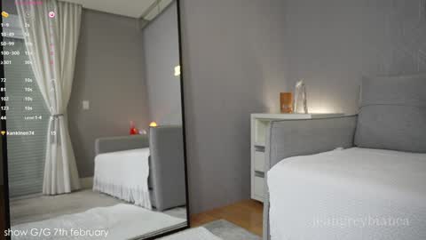 Bianca online show from February 4, 2025, 7:55 pm