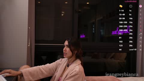 Bianca online show from October 20, 2025, 7:47 pm