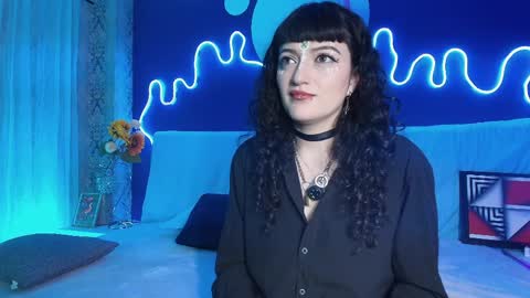 Jean online show from April 1, 2026, 7:44 pm