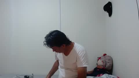 jeans_and_emma online show from March 22, 2026, 7:23 am