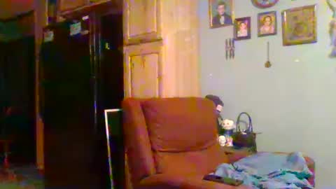 Snapshot of jearnold44 chatting on March 3, 2025, 4:14 am jearnold44 online show from March 3, 2025, 4:14 am
