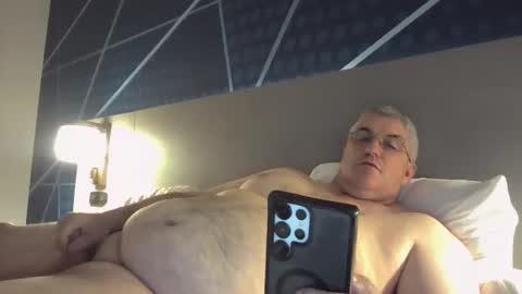 dadbody71 online show from March 9, 2025, 5:55 am