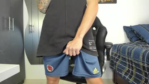 Jeanpii01 online show from May 17, 2026, 4:58 pm