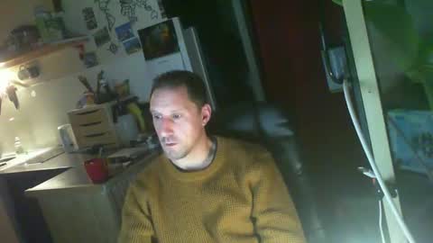 Snapshot of jef74700 chatting on December 15, 2024, 4:29 am Jrme online show from December 15, 2024, 4:29 am