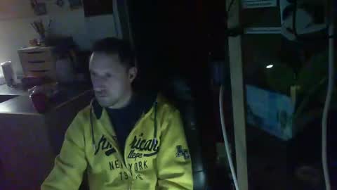 Snapshot of jef74700 chatting on January 5, 2025, 4:25 am Jrme online show from January 5, 2025, 4:25 am