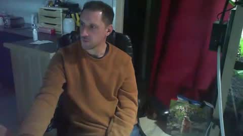 Snapshot of jef74700 chatting on January 5, 2025, 8:11 am Jrme online show from January 5, 2025, 8:11 am
