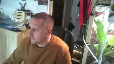 Snapshot of jef74700 chatting on January 20, 2025, 8:41 am Jrme online show from January 20, 2025, 8:41 am
