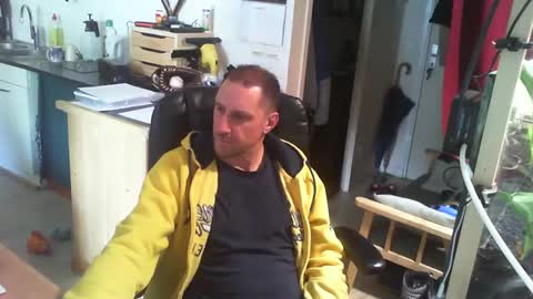 Snapshot of jef74700 chatting on January 29, 2025, 10:27 am Jrme online show from January 29, 2025, 10:27 am