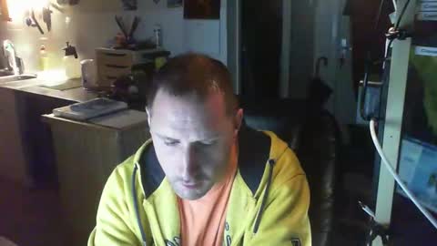 Snapshot of jef74700 chatting on February 1, 2025, 2:16 am Jrme online show from February 1, 2025, 2:16 am