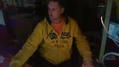 Snapshot of jef74700 chatting on February 2, 2025, 12:40 am Jrme online show from February 2, 2025, 12:40 am