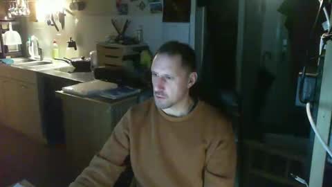 Snapshot of jef74700 chatting on February 4, 2025, 5:10 am Jrme online show from February 4, 2025, 5:10 am
