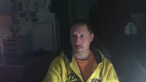 Snapshot of jef74700 chatting on February 26, 2025, 4:36 am Jrme online show from February 26, 2025, 4:36 am