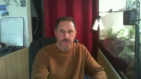Snapshot of jef74700 chatting on March 9, 2025, 8:40 am Jrme online show from March 9, 2025, 8:40 am