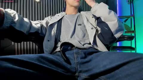 Jeff  online show from December 19, 2025, 12:01 pm