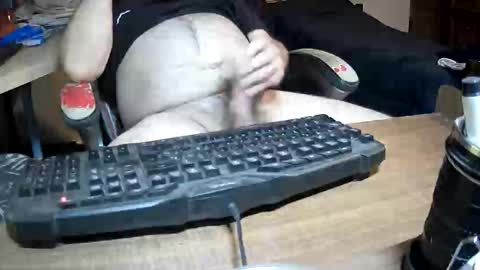 Snapshot of jeff_401962 chatting on May 14, 2026, 11:00 pm jeff_401962 online show from May 14, 2026, 11:00 pm