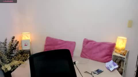 Lexie online show from November 8, 2025, 7:19 am