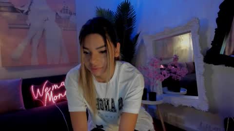 jelly__beanss online show from September 9, 2025, 7:46 pm