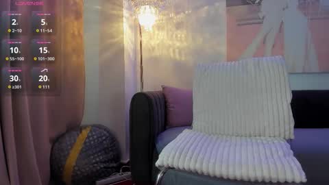 jelly__beanss online show from November 18, 2025, 7:57 am