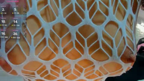 Jelly online show from October 18, 2025, 7:58 pm