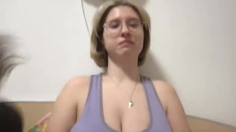 Snapshot of jelly_gum chatting on February 3, 2026, 8:30 am Inna online show from February 3, 2026, 8:30 am