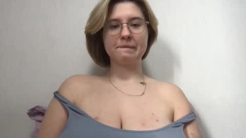 Snapshot of jelly_gum chatting on March 2, 2026, 7:15 am Inna online show from March 2, 2026, 7:15 am