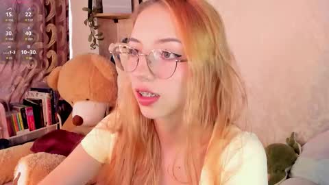 Jelly  online show from September 23, 2025, 8:01 pm