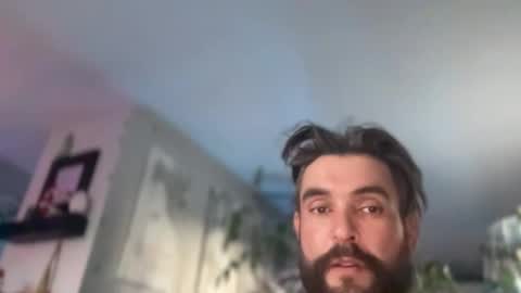 Guy Jones online show from December 4, 2025, 11:35 pm