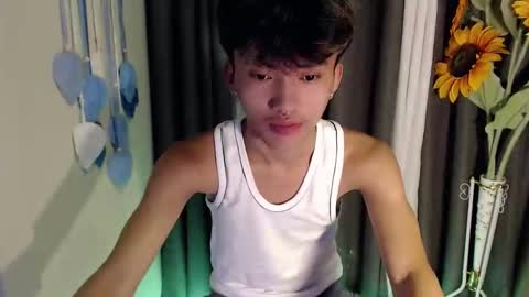 jemart_urnaughtboy online show from April 2, 2026, 5:21 pm