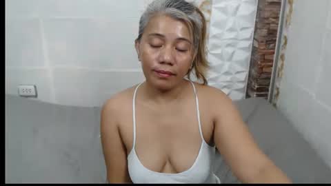 Snapshot of jemm36 chatting on May 1, 2026, 9:52 pm Jem online show from May 1, 2026, 9:52 pm