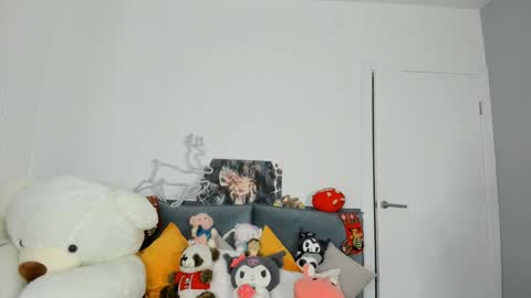 Snapshot of jenie_fire chatting on December 27, 2024, 4:32 pm Dolly online show from December 27, 2024, 4:32 pm