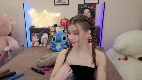 Dolly online show from January 11, 2026, 1:27 pm