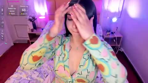 Jenifer  online show from April 25, 2026, 4:04 pm
