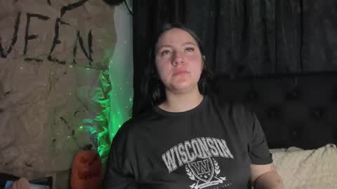 jeniferpowell_nm online show from October 29, 2025, 9:38 pm