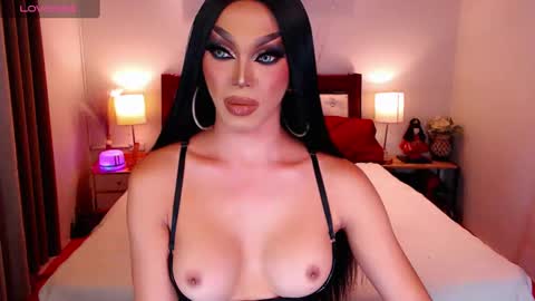 Queen Jenifer online show from December 17, 2024, 9:27 pm