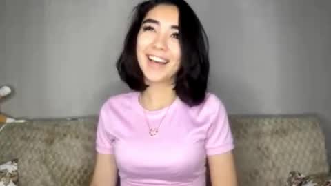Jenifer online show from September 23, 2025, 4:26 am