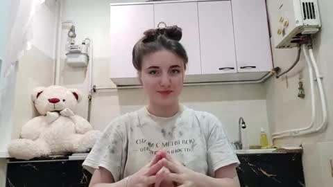 Jeniffer online show from December 15, 2025, 9:08 pm