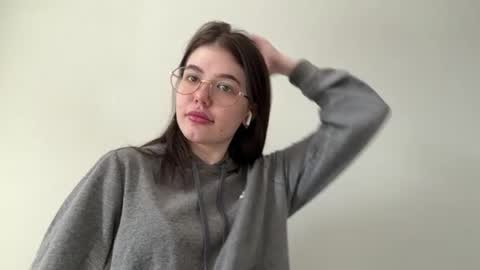 Snapshot of jeninebourgoyne chatting on March 30, 2026, 10:27 am Mary online show from March 30, 2026, 10:27 am