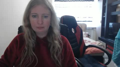 JenisAndPeter online show from February 11, 2025, 10:04 am