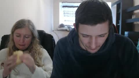 JenisAndPeter online show from March 7, 2025, 1:51 pm