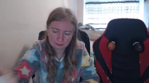 JenisAndPeter online show from November 23, 2025, 8:36 am