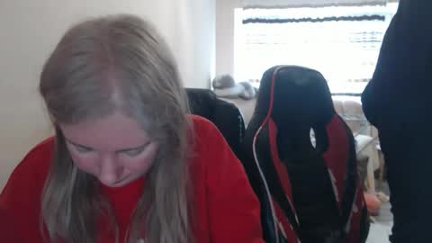 JenisAndPeter online show from April 9, 2026, 6:30 am