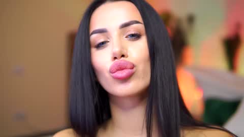 jenna_day online show from January 8, 2025, 2:46 pm