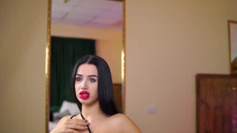 jenna_day online show from January 14, 2025, 5:40 am