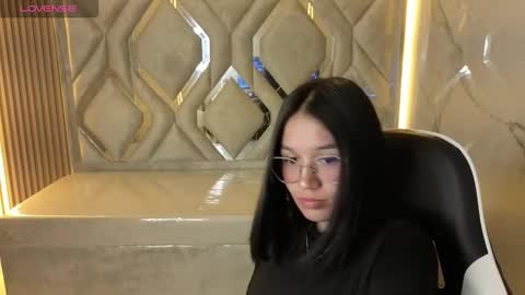 Online 800 to 1400 online show from November 5, 2025, 3:06 am